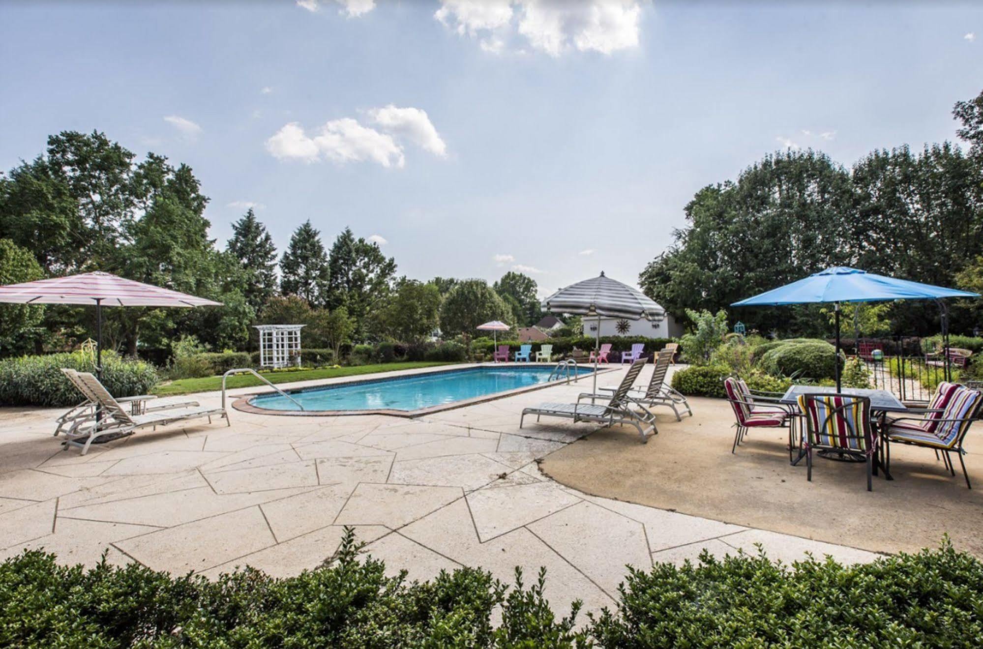 Matthews Manor Bed & Breakfast Exterior foto