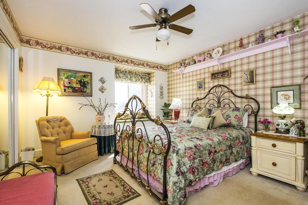 Matthews Manor Bed & Breakfast Exterior foto